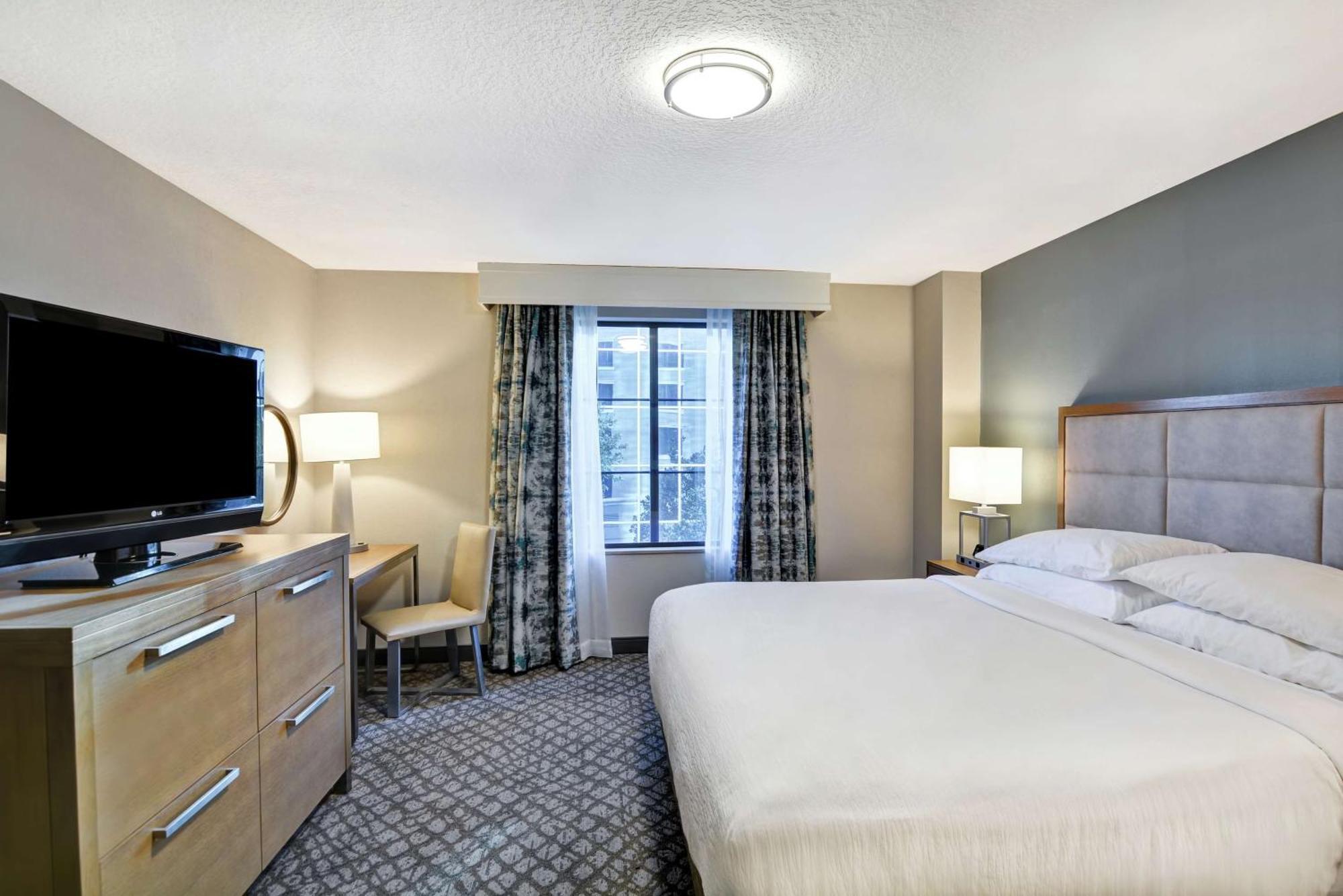 King Suite Lake View Non-Smoking