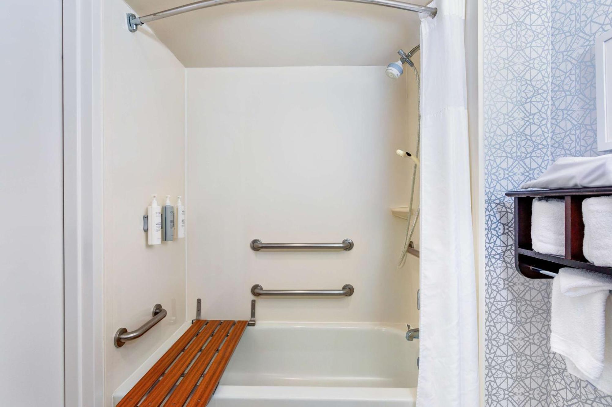 Room with Two Queen Beds - Non-Smoking,1644407994:JPEG