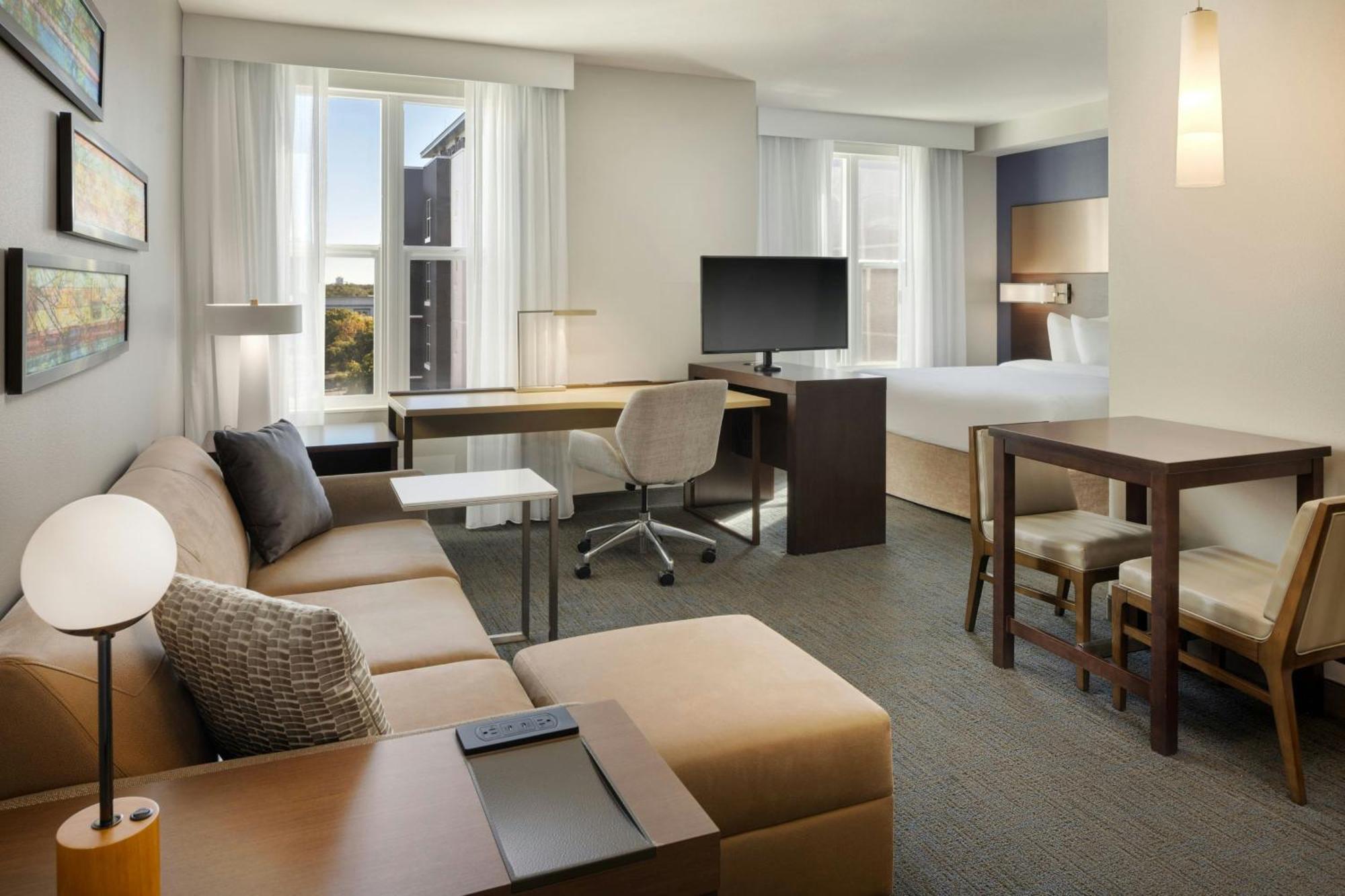 King Studio,1742938153:JPEG