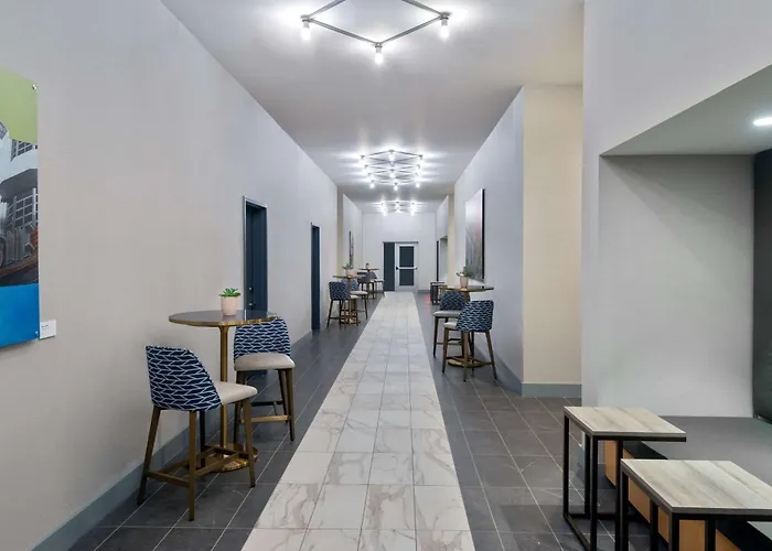 Hyatt House Orlando Airport Hotel