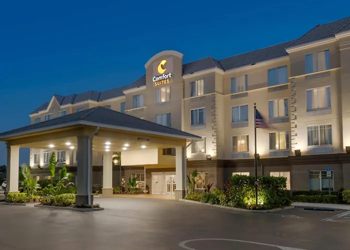 Comfort Suites Near Universal Orlando Resort