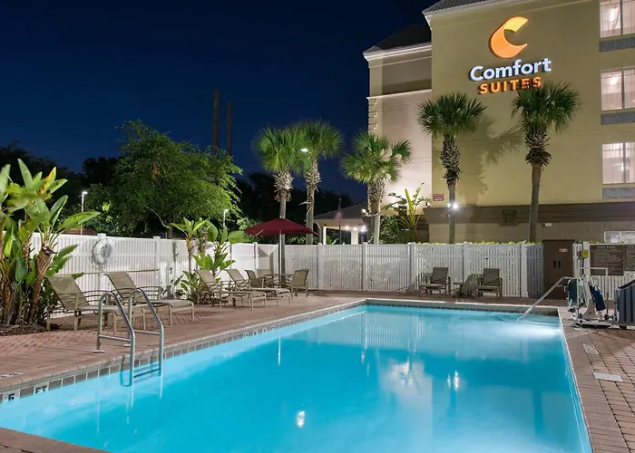 Comfort Suites Near Universal Orlando Resort